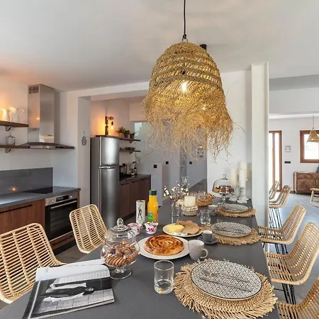 Luxury Nissovilla With Private Pool & Sea Views *