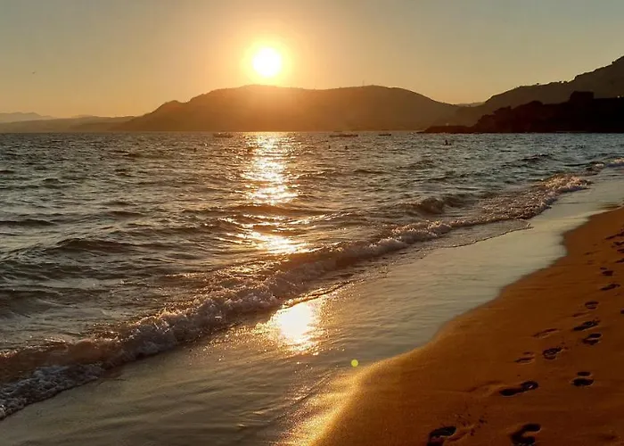 Luxury Nissovilla With Private Pool & Sea Views فيلة