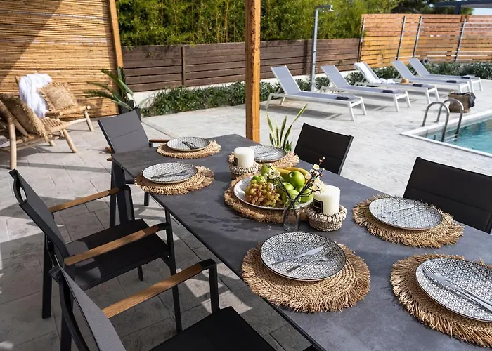 Luxury Nissovilla With Private Pool & Sea Views Villa