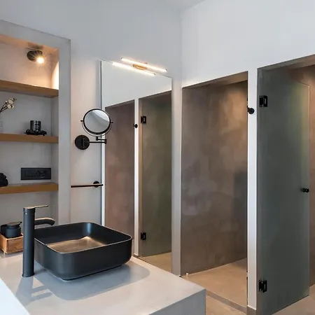 Luxury Nissovilla With Private Pool & Sea Views 빌라