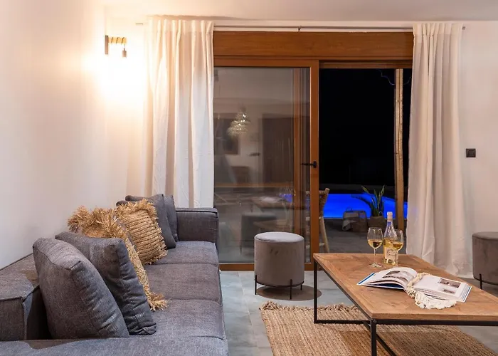 Villa Luxury Nissovilla With Private Pool & Sea Views *